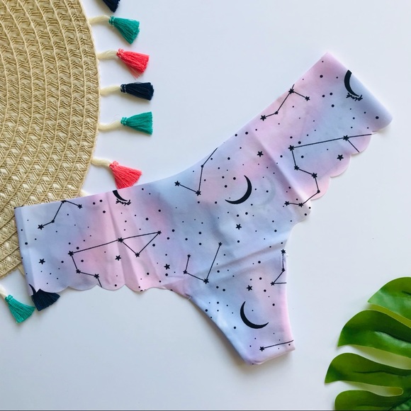 Victoria's Secret PINK Scallop No Show Thong Panty Pink Cloudy Constellation - Picture 3 of 4